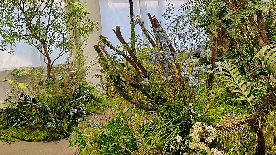 4 The Benefits of Artificial Flowers for Allergy Sufferers-01.jpg 